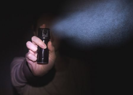 پاشیدن گاز اشک آور به صورت بازنشستگان مخابرات