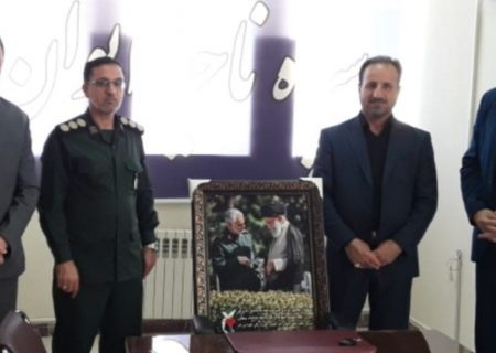 مدیرکل بنیاد شهید و امور ایثارگران استان ایلام با فرماندار و فرمانده سپاه ناحیه ایوان دیدار کرد   
