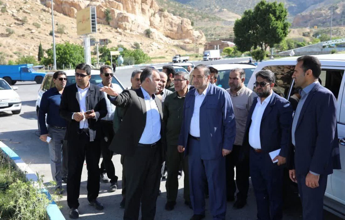 یک مکان تفریحی مناسب در ورودی ارغوان شهر ایلام دایر شود