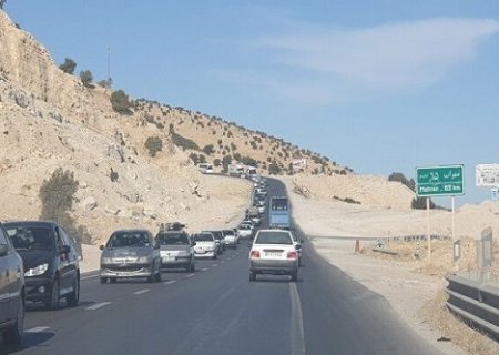 تردد خودرو در جاده های ایلام ۲۱ درصد افزایش یافت