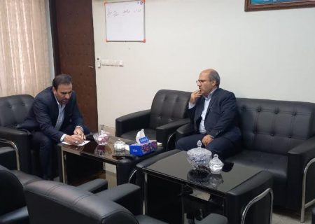 در راستای پیگیری مطالبات کارکنان قرار دادی  منابع طبیعی ایلام