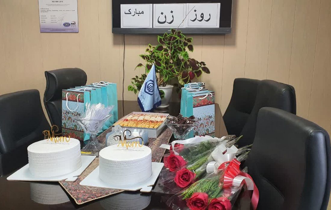 ستاره پرفروغ آسمان بی افق عشق؛ مادر
