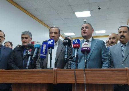 نشست مشترک استاندار ایلام و استاندار واسط عراق برای بررسی مشکل مرز تجاری مهران برگزار شد